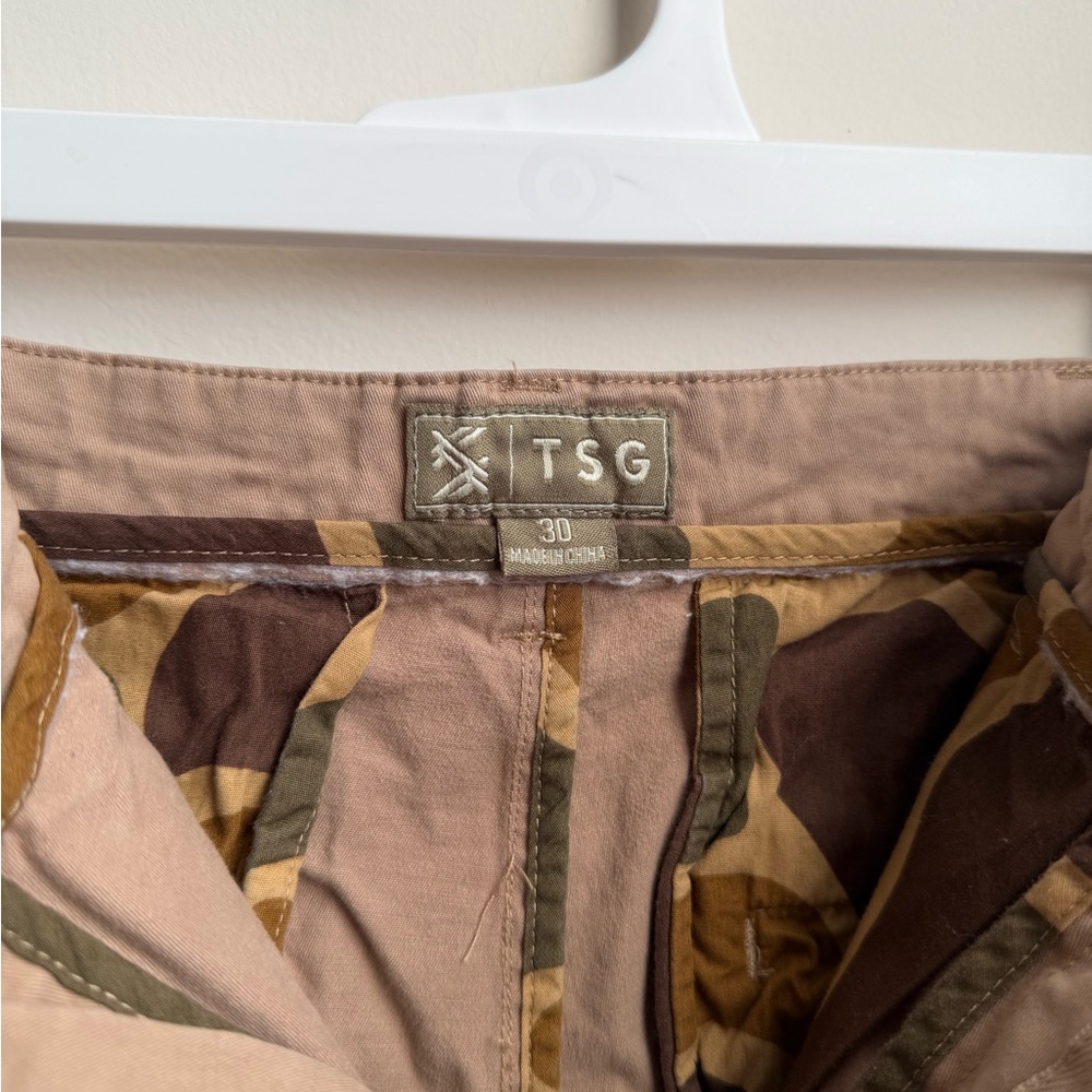 Men Shorts - Picture 3 of 8